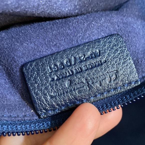 Salvatore Ferragamo expandable pebble leather tote bag - Picture 8 of 11